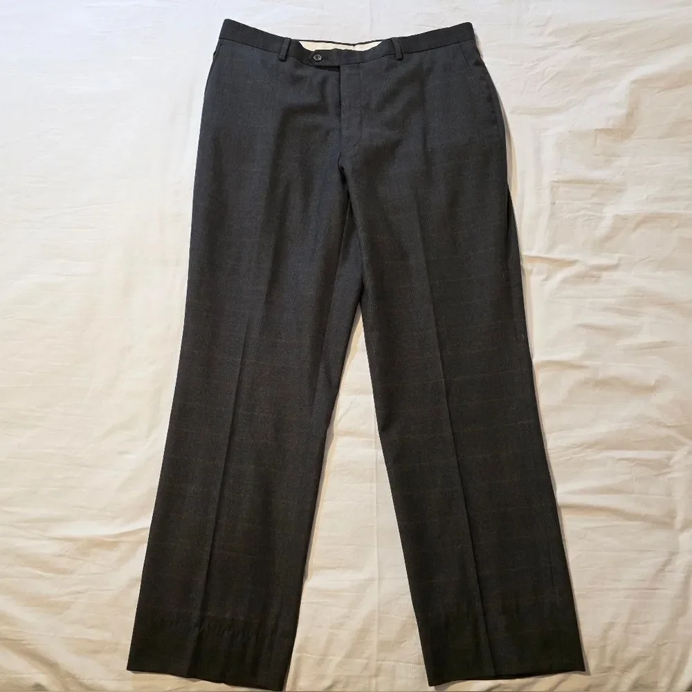 Jos. A. Bank Chatcol Brown Plaid Suit Size 43R Pants Are 36/31